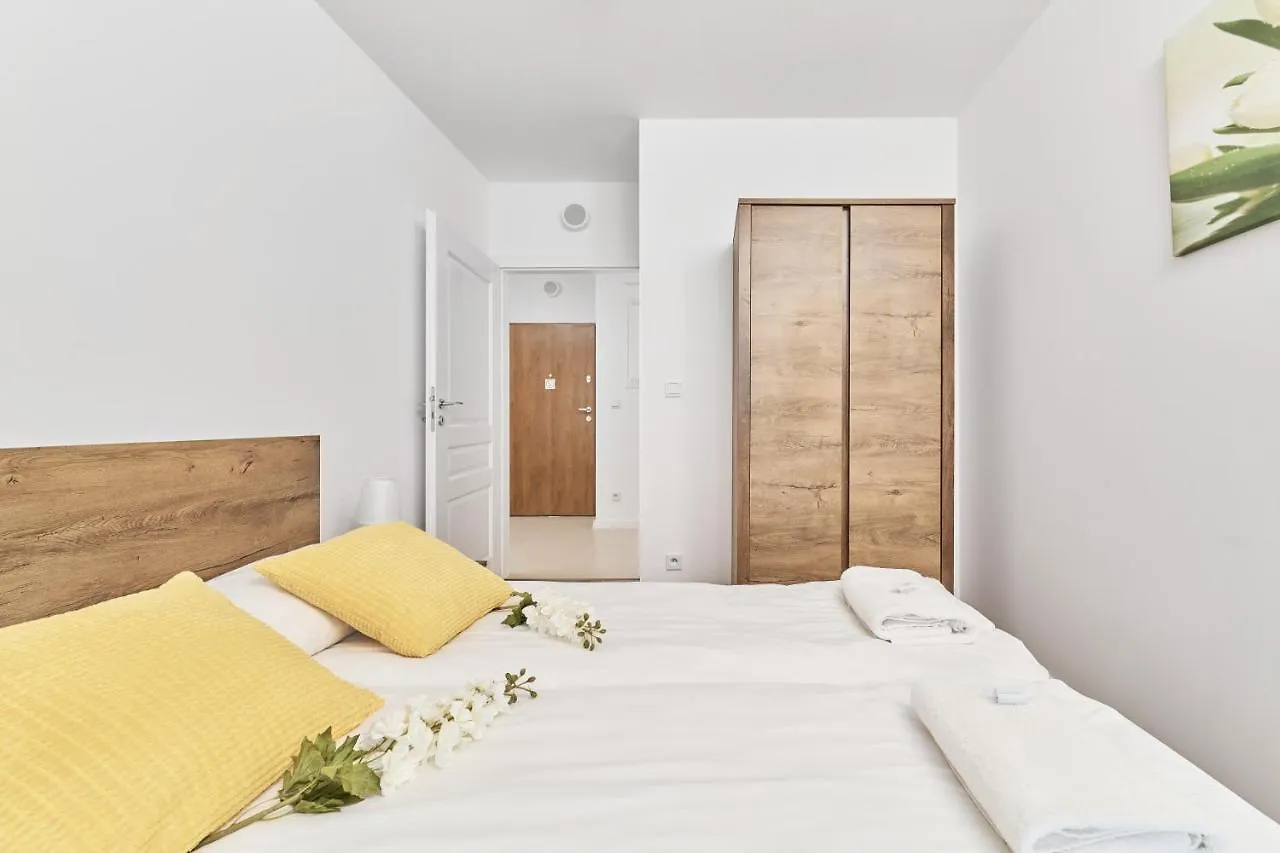 Apartment Krakowska 39 With Ac & Parking & Loggia Wroclaw By Noclegi Renters