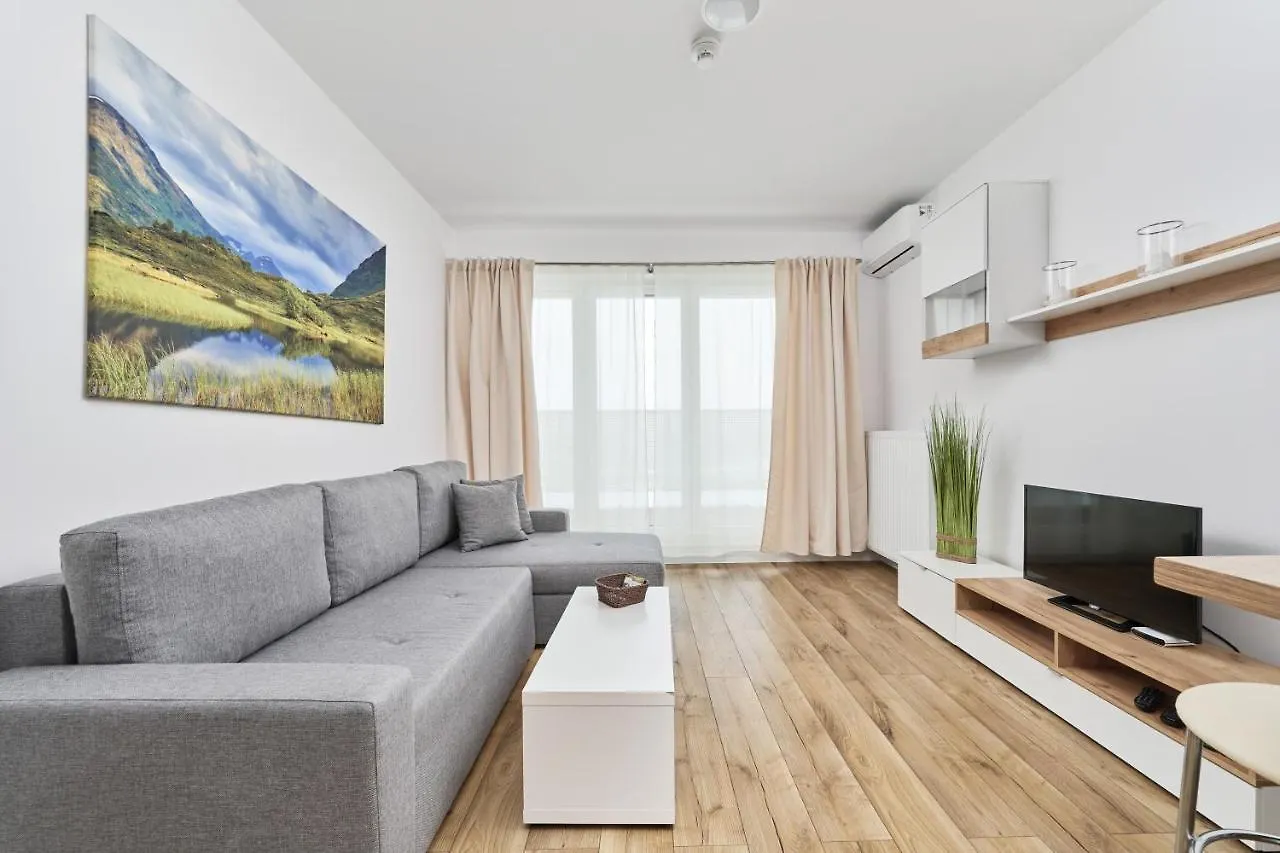 Apartment Krakowska 39 With Ac & Parking & Loggia Wroclaw By Noclegi Renters