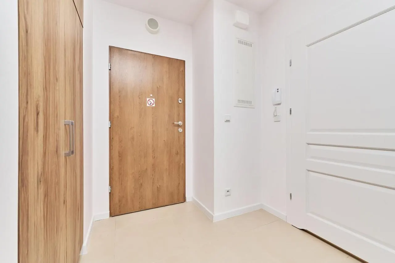 Apartment Krakowska 39 With Ac & Parking & Loggia Wroclaw By Noclegi Renters